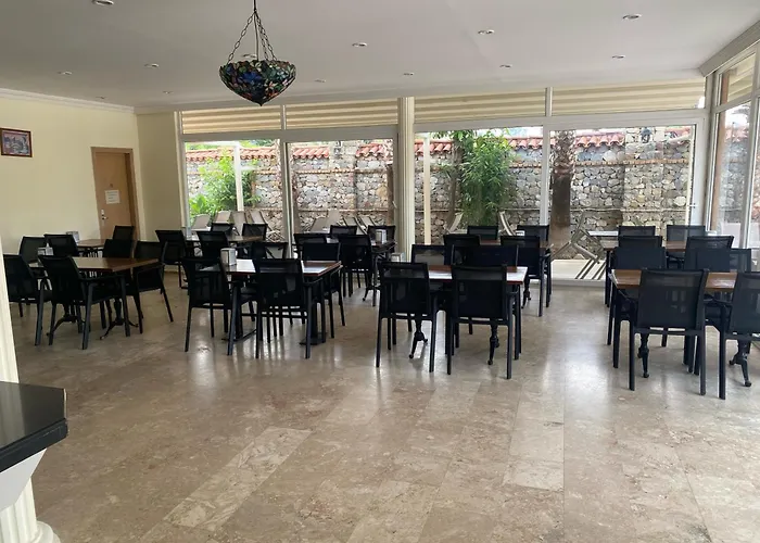 Beldibi Beach Hotel * בלדיבי