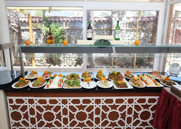 Beldibi Beach Hotel בלדיבי