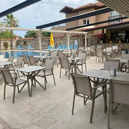 酒店 Beldibi Beach Hotel *