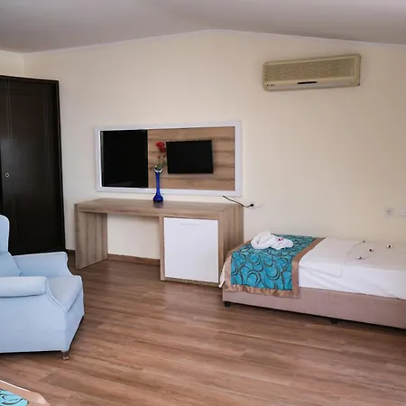 Beldibi Beach Hotel 酒店 贝尔迪比