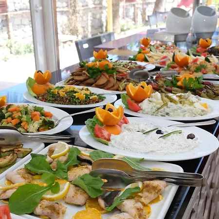 酒店 Beldibi Beach Hotel *