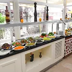 Beldibi Beach Hotel * Beldibi (Kemer)